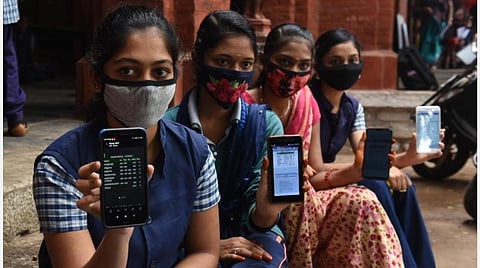 பிளஸ் 2 தேர்வில் பாடப்பிரிவு வாரியாகப் பெற்ற மதிப்பெண்கள்; மாணவர்கள் எண்ணிக்கை: முழு விவரம்