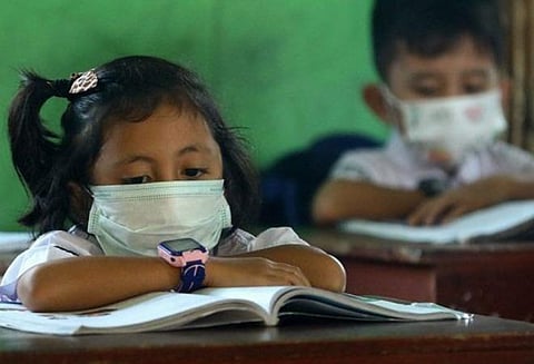 பள்ளிகளைத் திறக்க முடிவு செய்தால் முதலில் தொடக்கப் பள்ளியில் இருந்து ஆரம்பியுங்கள்: ஐசிஎம்ஆர் தலைவர் பேட்டி