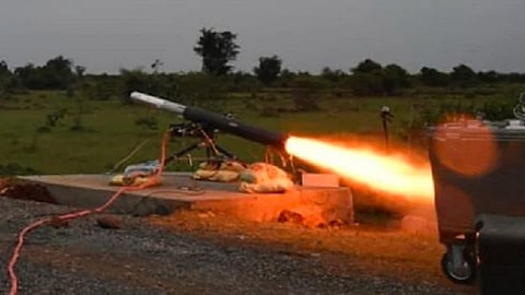 முற்றிலும் உள்நாட்டிலேயே தயாரிக்கப்பட்ட 'ஆண்ட்டி டேங்' ஏவுகணை: வெற்றிகரமாக சோதனை