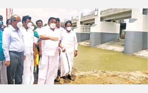 நிலத்தடி நீர்மட்டத்தை உயர்த்தும் வகையில் காவிரி, கொள்ளிடத்தில் தடுப்பணைகள்: திட்டம் தயாரிக்கப்பட்டு வருவதாக அமைச்சர் கே.என்.நேரு தகவல்