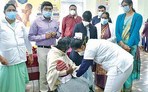 நீலகிரி, திருப்பூர் மாவட்டங்களில் -  ‘நியூமோகாக்கல் கான்ஜூகேட்’  தடுப்பூசி செலுத்தும் பணி தொடக்கம் :