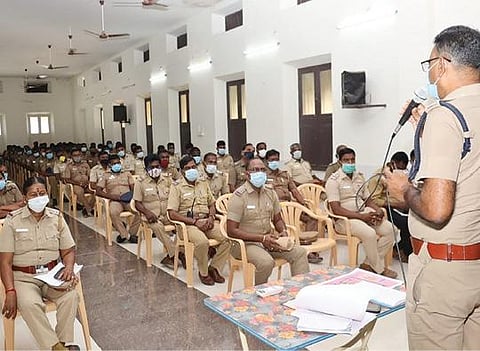 தூத்துக்குடி தூய பனிமய மாதா பேராலய திருவிழா பாதுகாப்பு ஏற்பாடுகள் குறித்த ஆலோசனை கூட்டத்தில் எஸ்பி ஜெயக்குமார் பேசினார்.﻿﻿