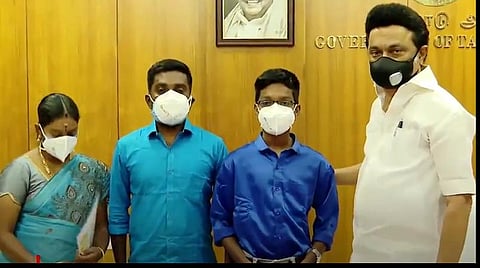 கையடக்க சிபியுவை உருவாக்கிய 14 வயது மாணவர்: முதல்வர் ஸ்டாலின் நேரில் அழைத்துப் பாராட்டு- ஆராய்ச்சிக்கு உதவுவதாக உறுதி