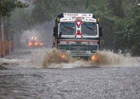 காஷ்மீரில் மேகவெடிப்பால் கொட்டித் தீர்த்த பெருமழை: 5 பேர் பலி: 36 பேர் மாயம்