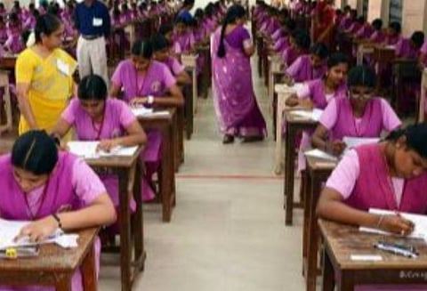 மாணவிகளுக்குப் பாலியல் விழிப்புணர்வு; பொறுப்பாளராக ஆசிரியைகளை மட்டுமே நியமிக்க உத்தரவு