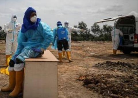 இந்தோனேசியாவில் கரோனா கோர தாண்டவம்: ஒரே நாளில் 1,747 பேர் பலி; உயிரிழப்பு எண்ணிக்கை 1 லட்சத்தை கடந்தது