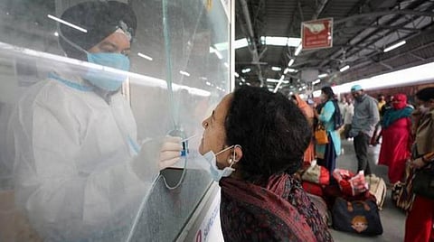 கரோனா: ஒரே நாளில்  44,643 பேருக்கு பாதிப்பு சிகிச்சையில் உள்ளோர் 4,14,159