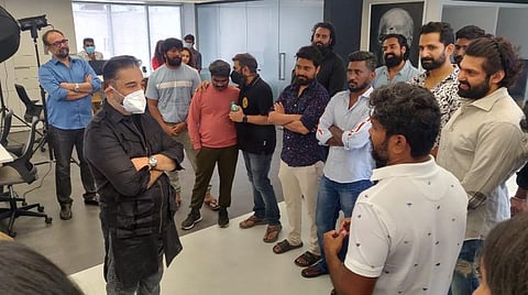 'சார்பட்டா' உலகத்தை நேரில் பார்த்திருக்கிறேன்: படக்குழுவினரிடம் நெகிழ்ந்த கமல்