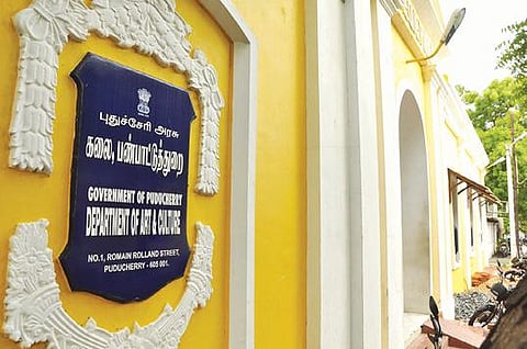 புதுவையில் தமிழ்மாமணி, கலைமாமணி விருதுகள் வழங்குவது நிறுத்தம்: தமிழ் அறியாத ஐஏஎஸ் அதிகாரிகள் காரணமா?