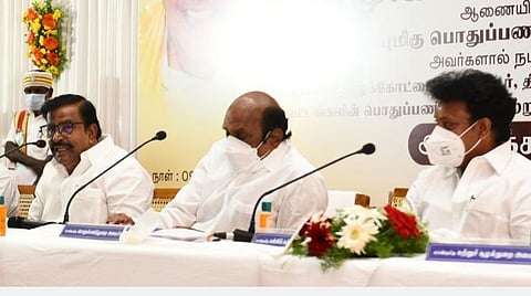 5 சாலை விபத்துகளுக்கு மேல் ஏற்பட்ட இடங்களில் தடுப்பு நடவடிக்கைகள்: அமைச்சர் எ.வ.வேலு உத்தரவு