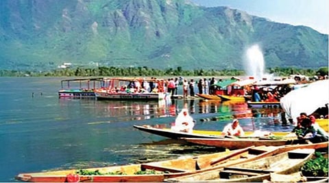 காஷ்மீரில் சொத்து வாங்கிய இருவர்: 370-வது பிரிவு ரத்து எதிரொலி