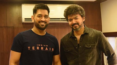 ‘பீஸ்ட்’ படப்பிடிப்பில் தோனி - விஜய்யுடன் திடீர் சந்திப்பு