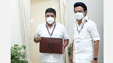 தொலைநோக்குப் பார்வை கொண்ட பட்ஜெட்: அரசியல் கட்சித் தலைவர்கள், தொழில் அமைப்புகள், விவசாய சங்கங்கள் பாராட்டு