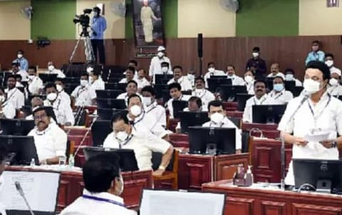 பட்ஜெட் மீதான விவாதம் தொடங்கியது முதியோர் உதவித் தொகையை உயர்த்தியது யார்?- சட்டப்பேரவையில் திமுக - அதிமுக உறுப்பினர்கள் காரசார விவாதம்