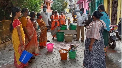 தூய்மை இந்தியா; மக்கும், மக்கா குப்பை சேகரிப்பு: மதுரை மாநகராட்சி தூய்மைப் பணியாளர்கள் அசத்தல்
