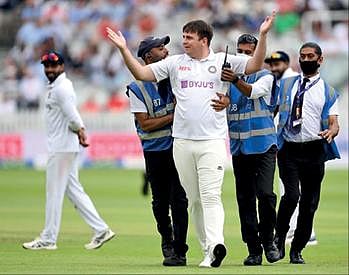 லண்டன் லார்ட்சில் வடிவேல் காமெடி!