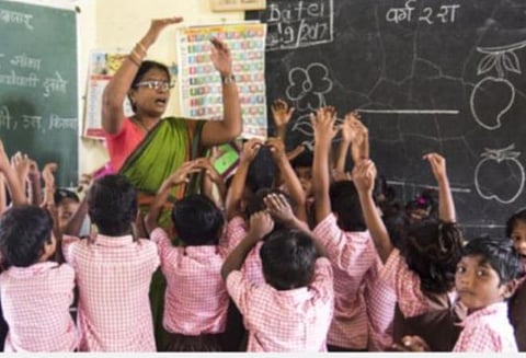 ஆசிரியர் தகுதித் தேர்வு வாழ்நாள் முழுவதும் செல்லும்: அரசாணை வெளியீடு