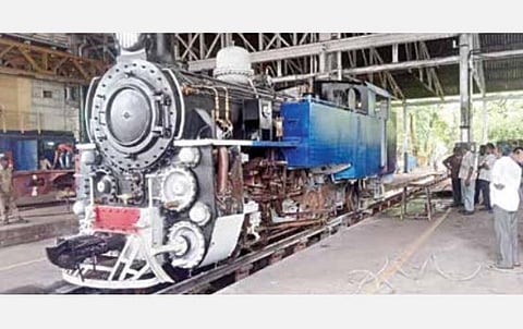 மேட்டுப்பாளையம் - குன்னூர் இடையிலான மலை ரயிலுக்கு நிலக்கரியால் இயங்கும் நீராவி இன்ஜின் முதல்முறையாக உள்நாட்டில் வடிவமைப்பு: தெற்கு ரயில்வே பொறியாளர்கள் தகவல்