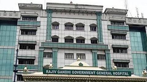 முதியவர்கள், சர்க்கரை நோயாளிகளுக்கு புறநோயாளிகள் பிரிவில் கரோனா தடுப்பூசி: சென்னை அரசு பொது மருத்துவமனையில் தொடக்கம்