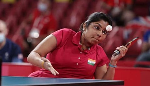 பாராலிம்பிக்ஸ் டேபிள் டென்னிஸ் வெண்கலப் பதக்கத்தை உறுதி செய்தார் பவினாபென்