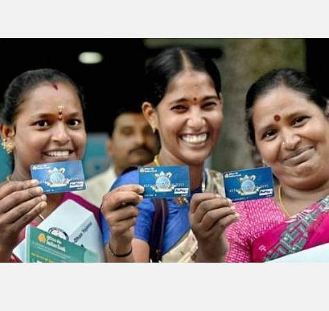 ஜன்தன் 7 ஆண்டுகள் நிறைவு; 43.04 கோடி வங்கிக்கணக்கு; ரூ.1,46,231 கோடி வைப்புத் தொகை