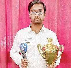 கிராண்ட் மாஸ்டர் பி.இனியன்.