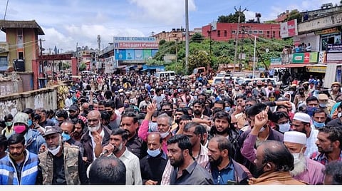 வாடகை பிரச்சினை: உதகை நகராட்சி அலுவலகத்தை முற்றுகையிட முயன்ற வியாபாரிகள் கைது