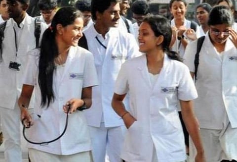 தமிழகத்தில் நீட் தேர்வுக்கு எதிராகப் புதிய சட்டம்: பேரவையில் தகவல்