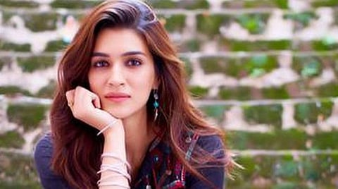 எல்லைகளை வகுத்துக் கொள்ளுங்கள்: மீடியாவை கடுமையாகச் சாடியுள்ள கீர்த்தி சனோன்