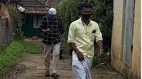 கோடநாடு கொலை, கொள்ளையில் பயன்படுத்தப்பட்ட வாகனத்தின் உரிமையாளர், இடைத்தரகரிடம் விசாரணை