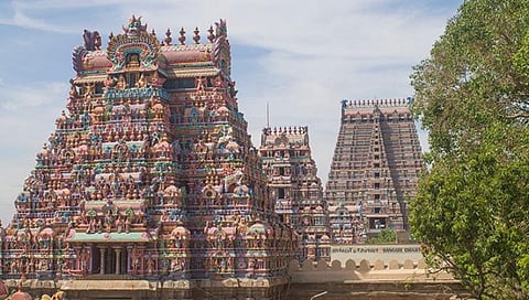 எங்கள் கைங்கர்யத்துக்கு பாதிப்பு ஏற்பட கூடாது: ஸ்ரீரங்கம் கோயில் பட்டர்கள் அமைச்சர் கே.என்.நேருவிடம் கோரிக்கை மனு அளிப்பு