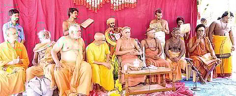 குறைந்துவரும் தேசபக்தி: மதுரை ஆதீனம் வேதனை