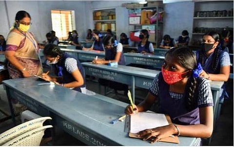 பிளஸ் 2 மாணவர்கள் கல்வித்தகுதியை பள்ளிகள் வாயிலாக பதிவு செய்யலாம்: வேலைவாய்ப்புத் துறை அறிவிப்பு