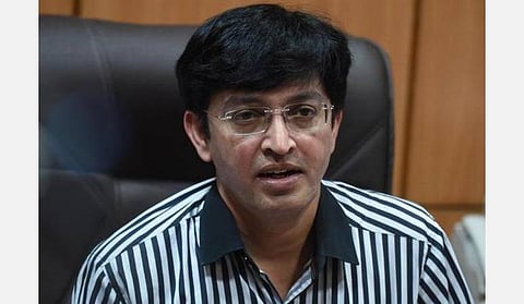 மெகா முகாம்களை அனைவரும் பயன்படுத்திக் கொண்டு ஒரு மாதத்துக்குள் தடுப்பூசி போட வேண்டும்: சுகாதாரத் துறை செயலர் ராதாகிருஷ்ணன் வலியுறுத்தல்