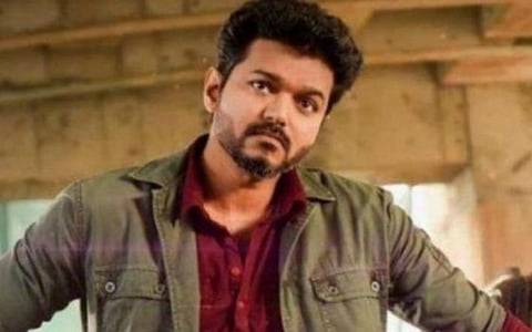 போஸ்டர்களில் தலைவர்கள் படம், அவசியமற்ற வார்த்தைகள் இடம்பெற்றால் நடவடிக்கை: விஜய் மக்கள் இயக்கம் எச்சரிக்கை