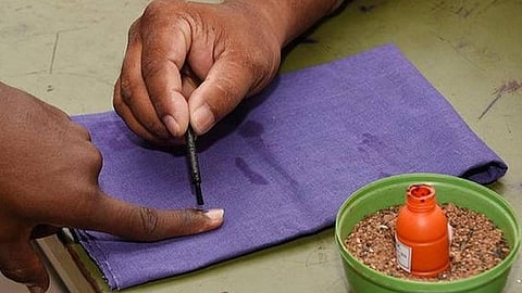 திருவண்ணாமலை மாவட்டத்தில் 35 உள்ளாட்சி பதவிகளுக்கு 87 பேர் போட்டி: 31 பதவிகளுக்கு போட்டியின்றி தேர்வு  