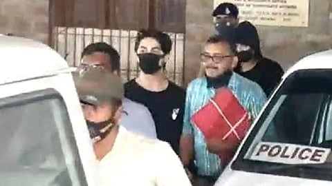 ஷாருக்கான் மகன் ஆர்யன் கானுக்கு ஜாமீன் மறுப்பு: அக். 7 வரை போலீஸ் காவல் 