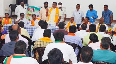 திருநள்ளாற்றில் நடைபெற்ற ஆலோசனைக் கூட்டத்தில் பேசிய புதுச்சேரி உள்ளாட்சித்துறை அமைச்சர் நமச்சிவாயம்.