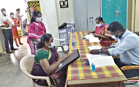 நாமக்கல் மாவட்ட ஆதி திராவிடர் நல அலுவலகத்தில் சாதிச் சான்றிதழ் உண்மைத்தன்மை சரிபார்ப்பு முகாம் நடைபெற்றது.