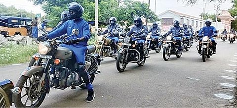 கன்னியாகுமரியில் இருந்து மோட்டார் சைக்கிள் பேரணியாக விருதுநகர் வந்த தமிழ்நாடு சிறப்புக் காவல் படை போலீஸார்.