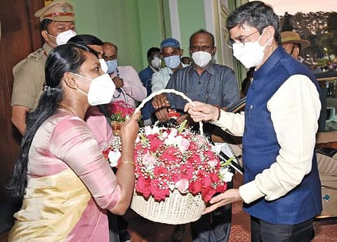 பொறுப்பேற்றபின் முதல்முறையாக உதகை வந்த தமிழக ஆளுநர் :