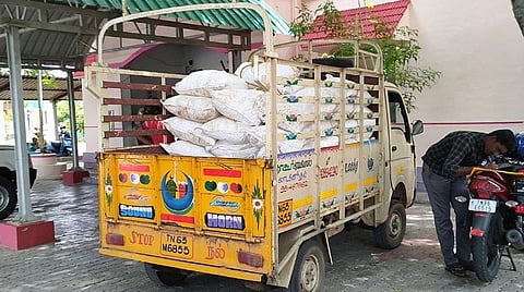 எட்டயபுரம் அருகே கடத்தலுக்குக் கொண்டுசென்ற 1.3 டன் விரலி மஞ்சள் பறிமுதல்
