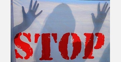 புதுவையில் சிறுமிக்குப் பாலியல் தொல்லை; போக்சோ சட்டத்தில் ஐஆர்பிஎன் காவலர் மீது வழக்கு: உடந்தையாக இருந்ததாக தாய் கைது