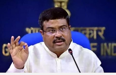 மத்தியக் கல்வி அமைச்சர் தர்மேந்திர பிரதான்