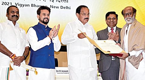 தேசிய திரைப்பட விருதுகளை பெற்ற தனுஷ் (சிறந்த நடிகர்), கங்கணா ரணாவத் (சிறந்த நடிகை), பார்த்திபன் (‘ஒத்த செருப்பு’ படத்துக்காக சிறப்பு நடுவர் விருது),  விஜய் சேதுபதி (சிறந்த துணை நடிகர்), ரசூல் பூக்குட்டி (சிறந்த ஒலியமைப்பு),  நாக விஷால் (சிறந்த குழந்தை நட்சத்திரம்) ஆகியோர்.