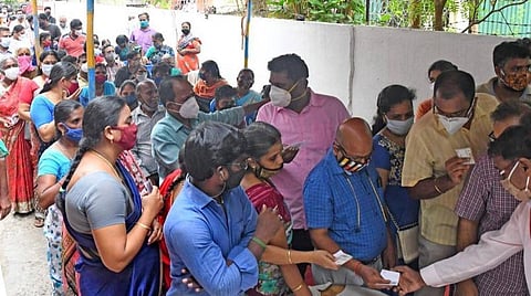 அக்.27 தமிழக நிலவரம்: தொற்று பாதிப்பு, குணமடைந்தோர், பலி எண்ணிக்கை- முழுமையான பட்டியல்