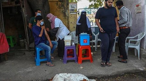 நவ.1 தமிழக நிலவரம்: தொற்று பாதிப்பு, குணமடைந்தோர், பலி எண்ணிக்கை- முழுமையான பட்டியல்