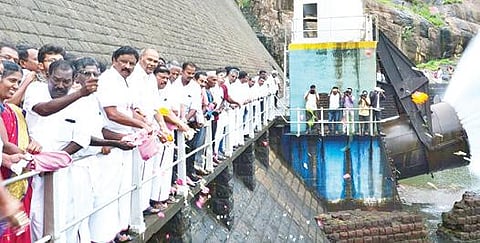 திருநெல்வேலி மற்றும் தூத்துக்குடி மாவட்டங்களில் பிசான சாகுபடிக்காக பாபநாசம் அணையில் இருந்து தண்ணீரை, தமிழக சட்டப்பேரவை தலைவர் மு.அப்பாவு திறந்து வைத்தார்.