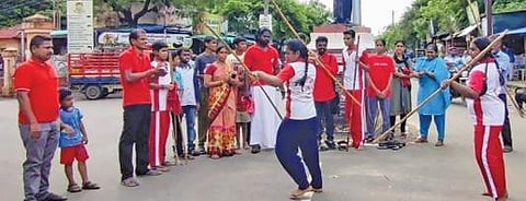 தமிழ்த்தேசிய பேரியக்கத்தின் சார்பில்  சிதம்பரம் அண்ணாமலைநகரில் உள்ள மொழிப்போர் தியாகி ராஜேந்திரன் சிலைக்கு மாலை அணிவிக் கப்பட்டு மாணவர்களின் சிலம்பக்கலை அரங்கேற்றப்பட்டது.