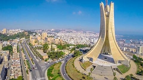 பளிச் பத்து 122: அல்ஜீரியா